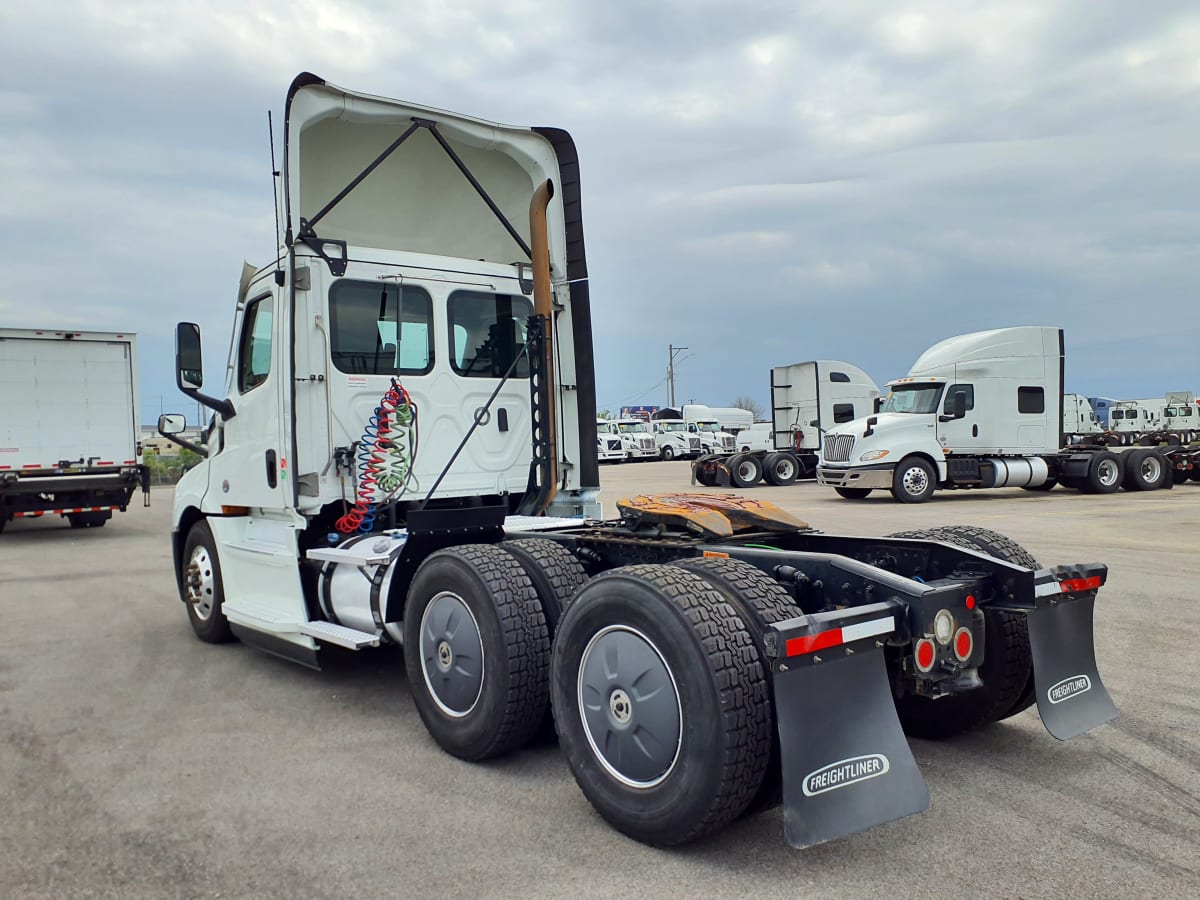 2021 Freightliner/Mercedes NEW CASCADIA PX12664 235395