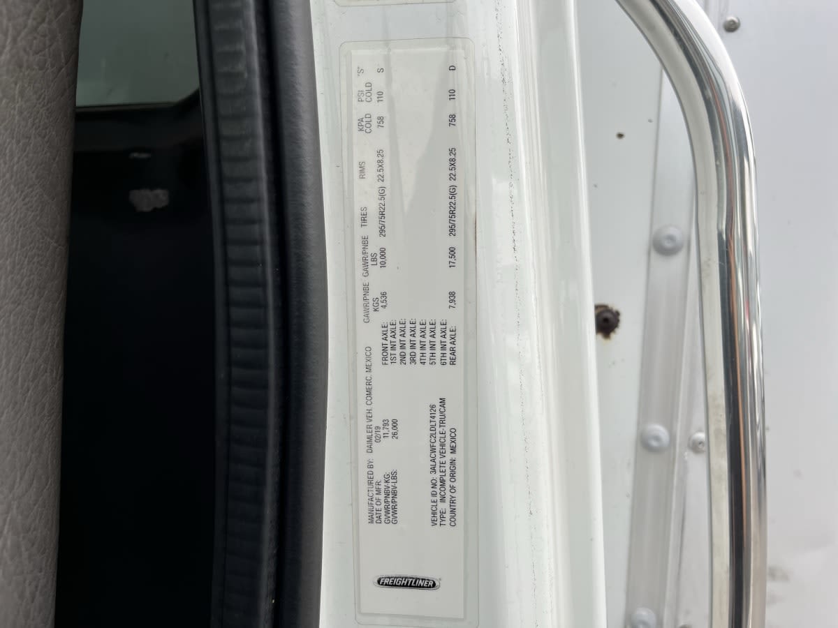 2020 Freightliner/Mercedes M2 106 237752