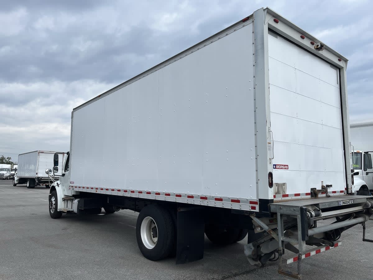 2020 Freightliner M2 106 in Beltsville, MD — photo 6
