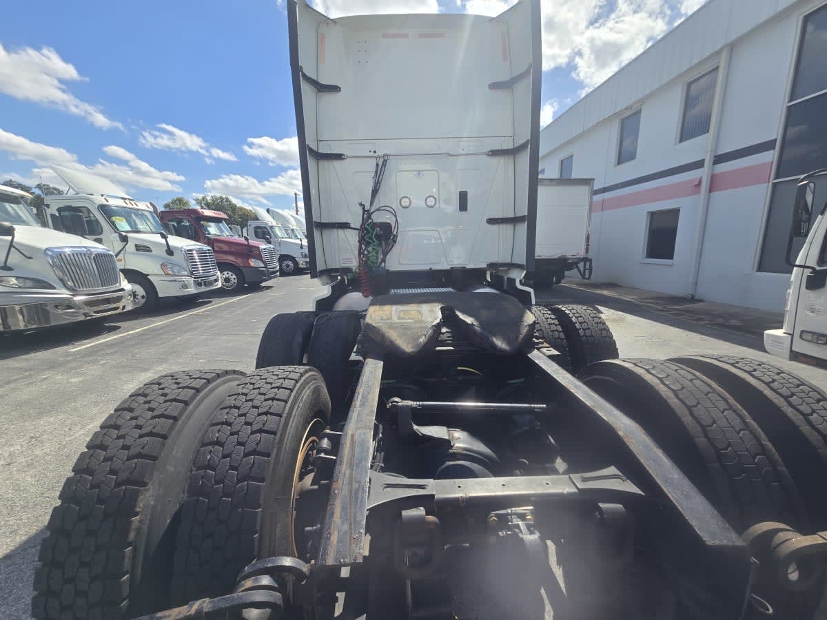 2020 International - image 5