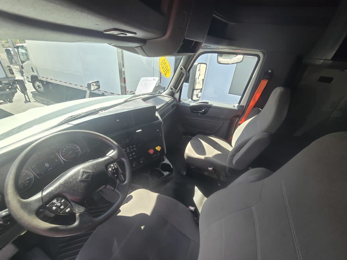 2020 International - image 7