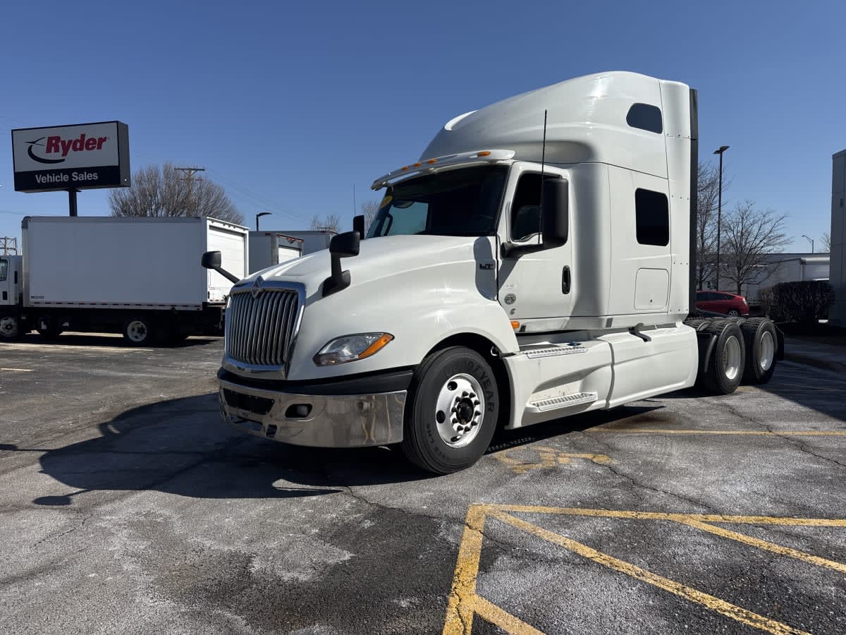 2020 Navistar International LT625 SLPR CAB 237992