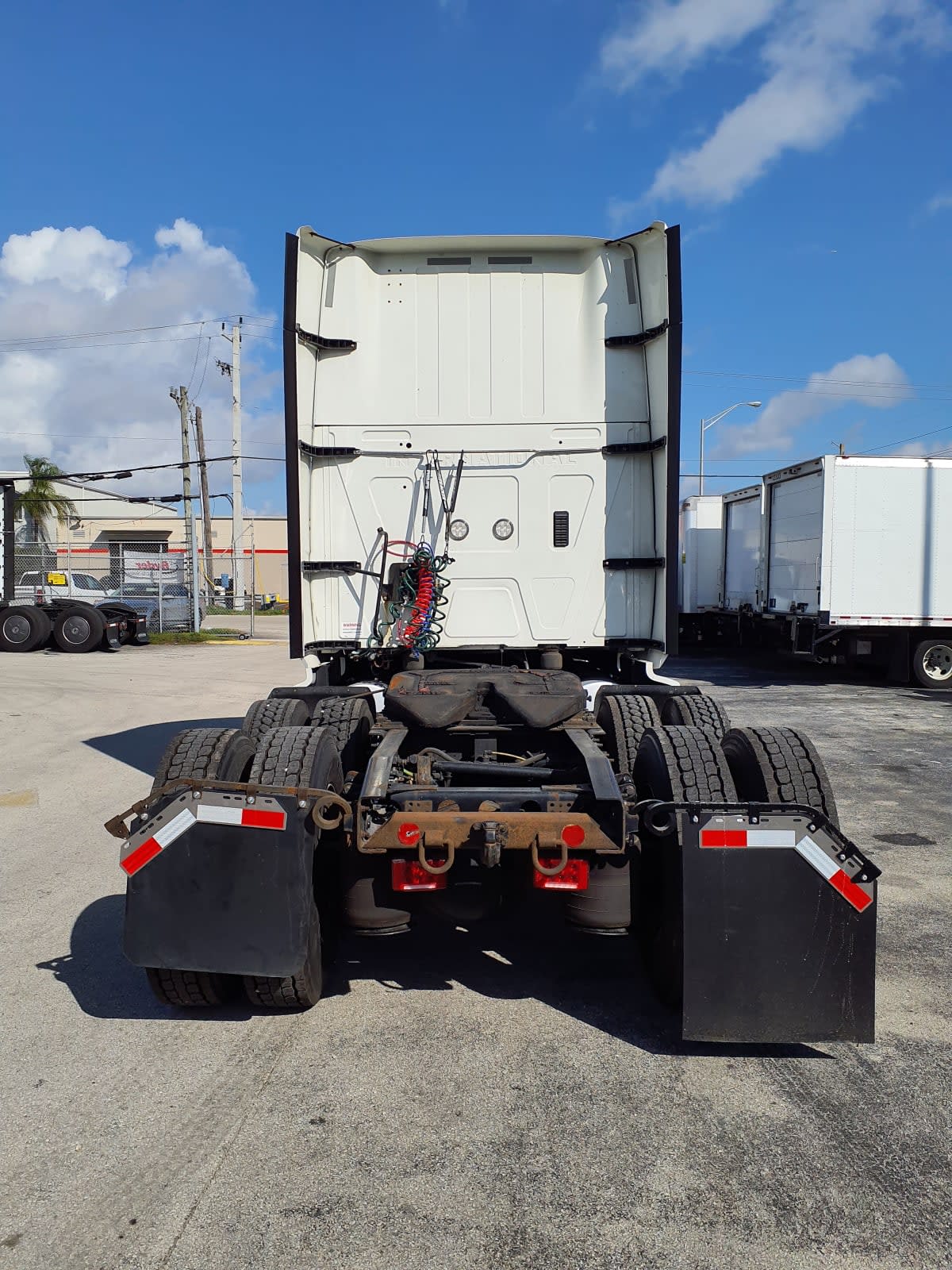 2020 International - image 5