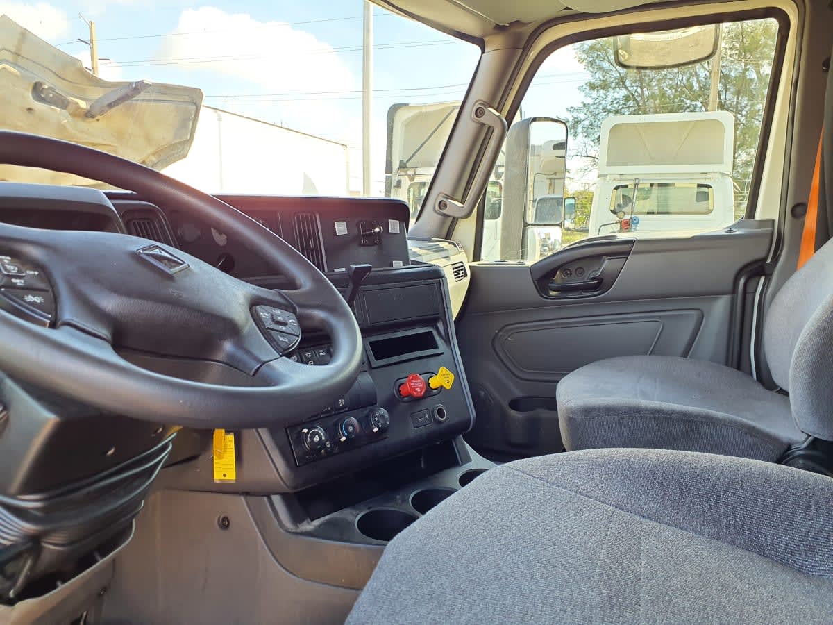 2020 International - image 7