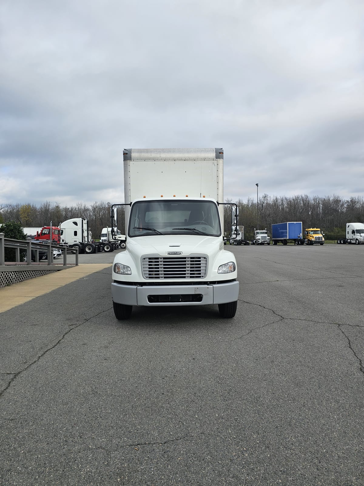 2021 Freightliner/Mercedes M2 106 238180