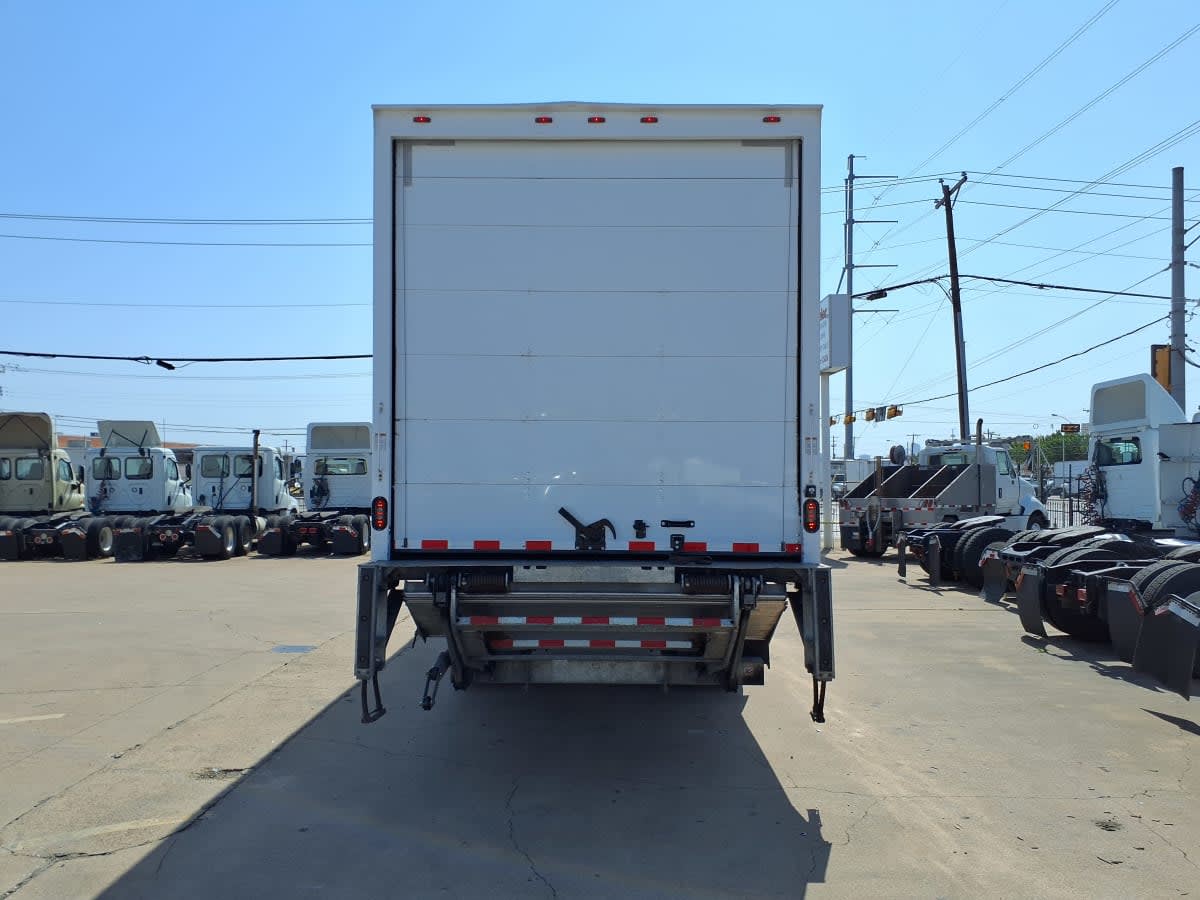 2020 Freightliner/Mercedes M2 106 238307