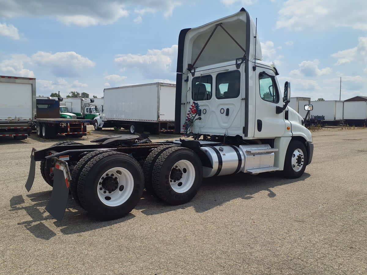 2020 Freightliner/Mercedes CASCADIA 125 238340