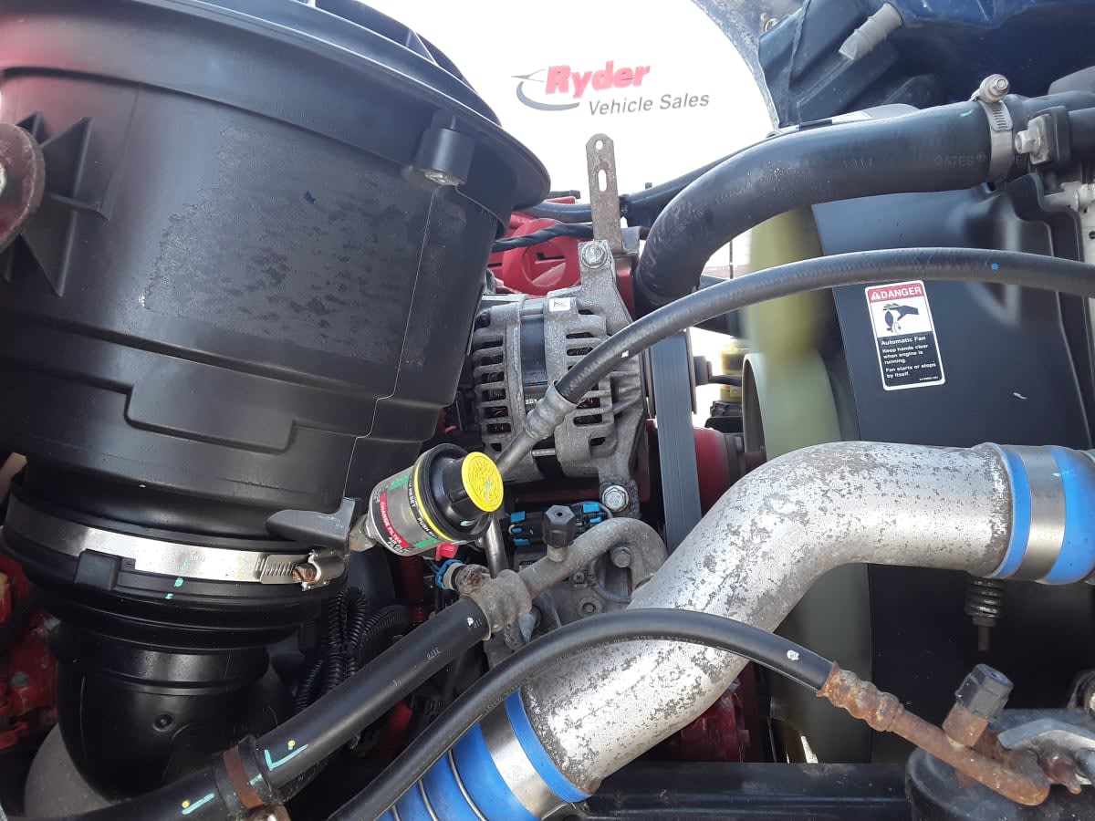 2020 Freightliner/Mercedes M2 106 238903