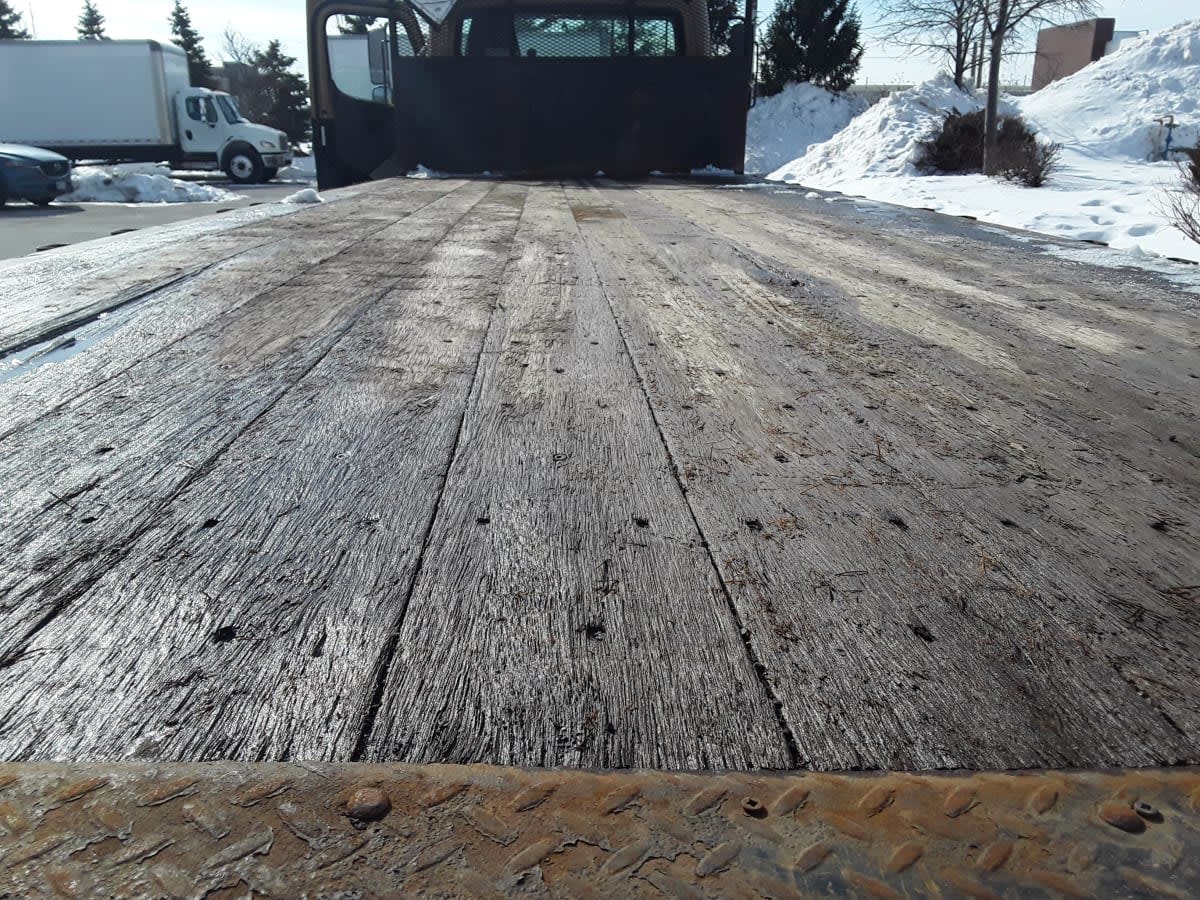 2020 Freightliner/Mercedes M2 106 238903