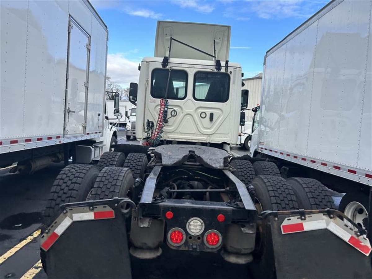 2020 Freightliner/Mercedes NEW CASCADIA PX12664 239031