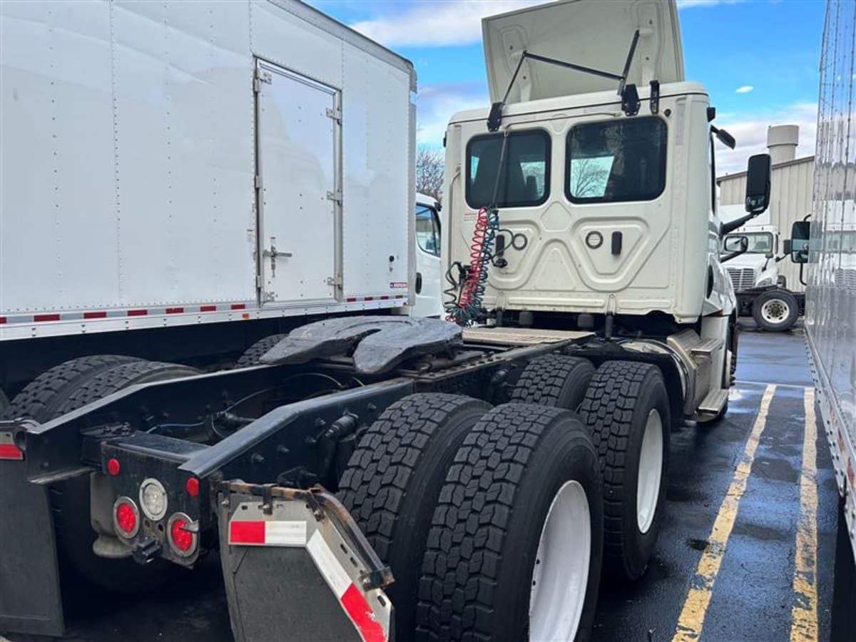 2020 Freightliner/Mercedes NEW CASCADIA PX12664 239031