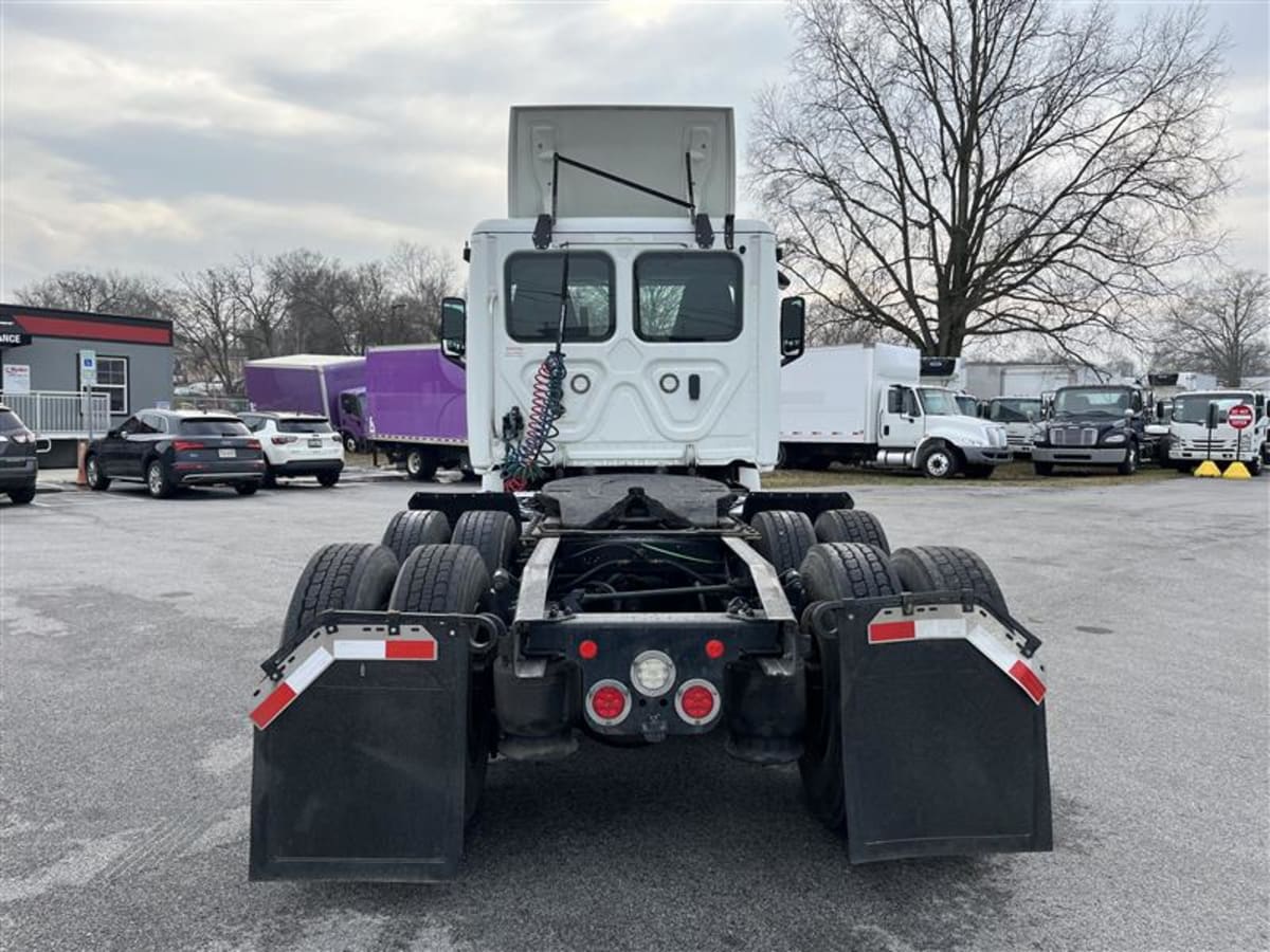 2020 Freightliner - image 5