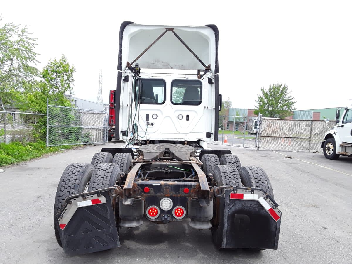 2020 Freightliner CASCADIA 113 239512