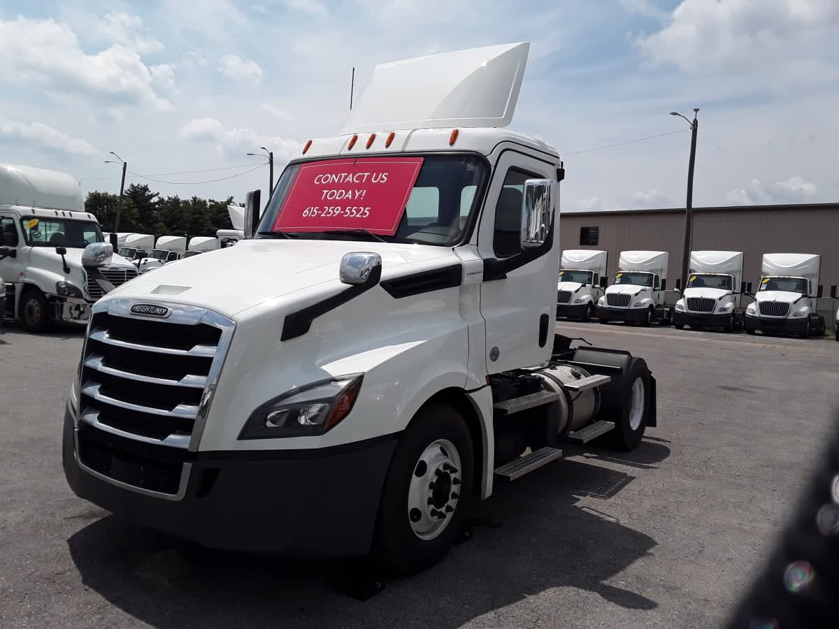 2020 Freightliner NEW CASCADIA 126 239547