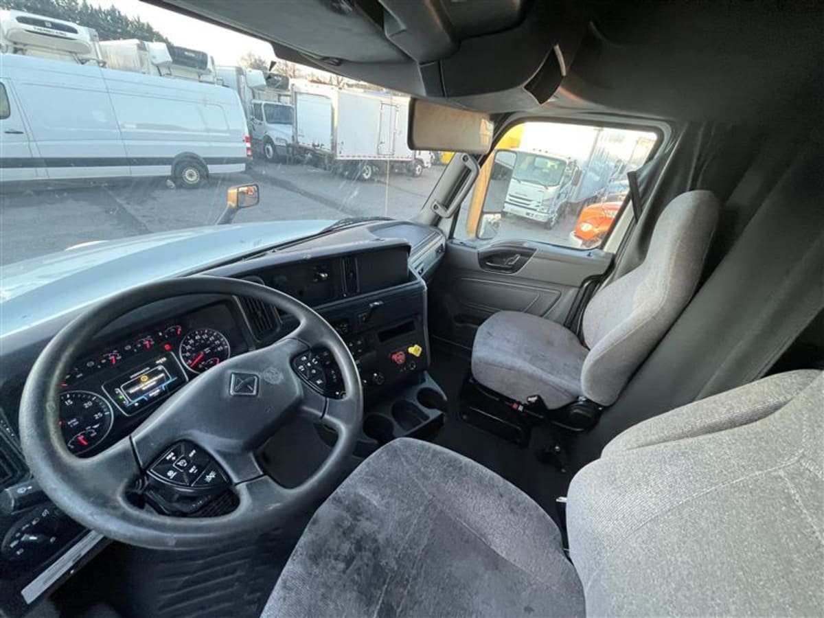 2020 International - image 7