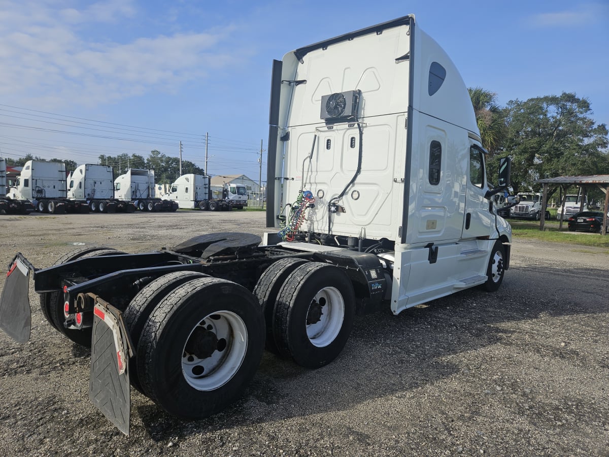 2020 Freightliner/Mercedes NEW CASCADIA PX12664 239665