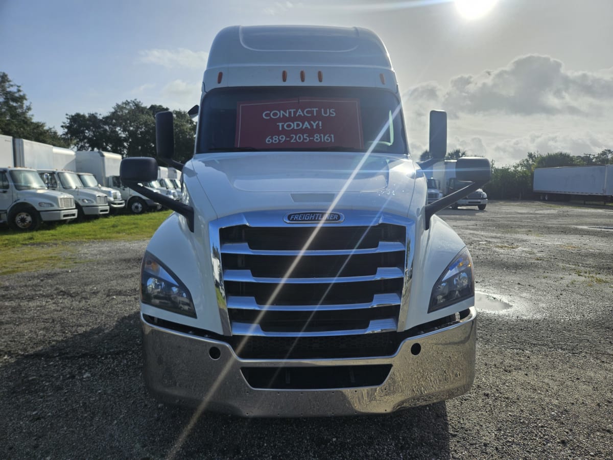 2020 Freightliner/Mercedes NEW CASCADIA PX12664 239665