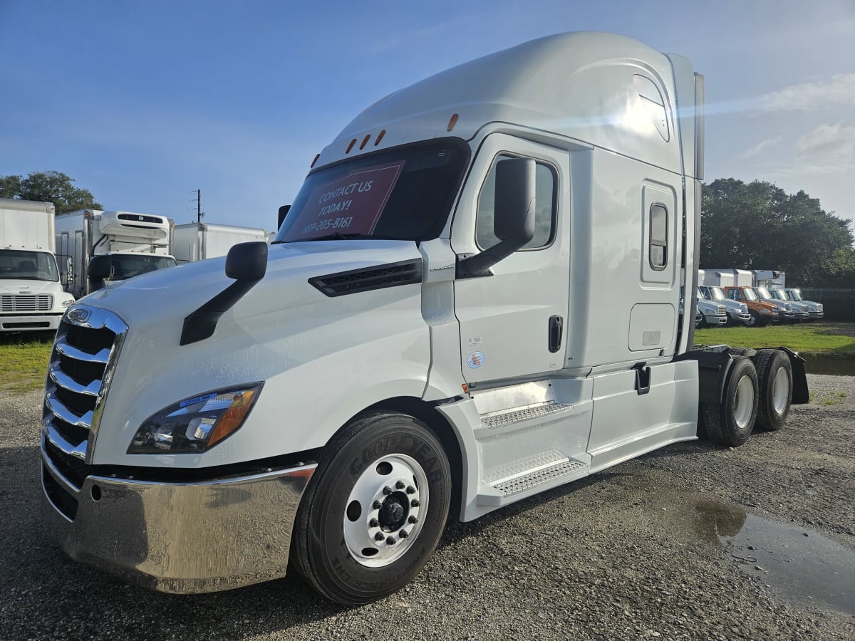 2020 Freightliner/Mercedes NEW CASCADIA PX12664 239665