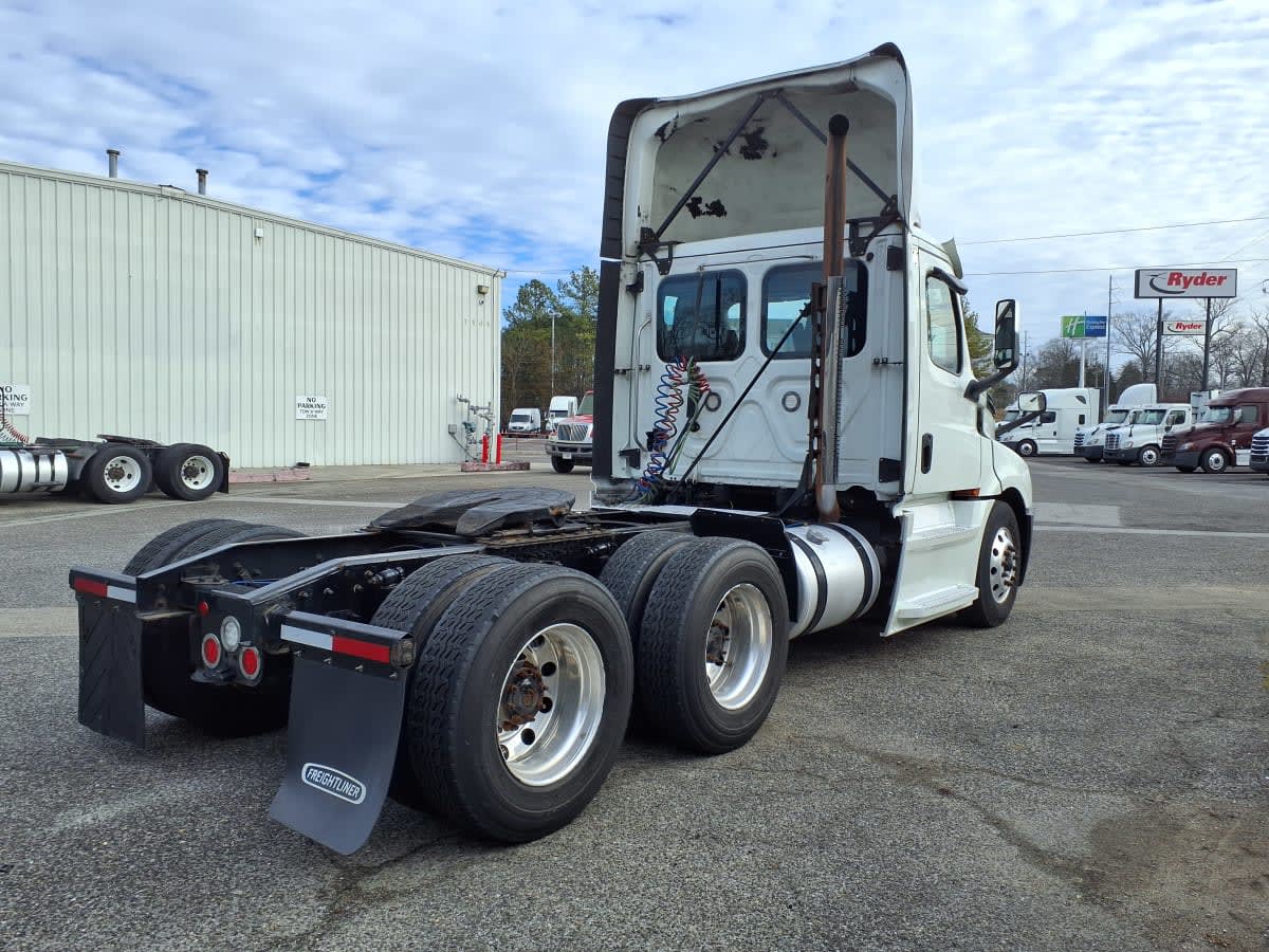 2020 Freightliner/Mercedes NEW CASCADIA PX12664 239921