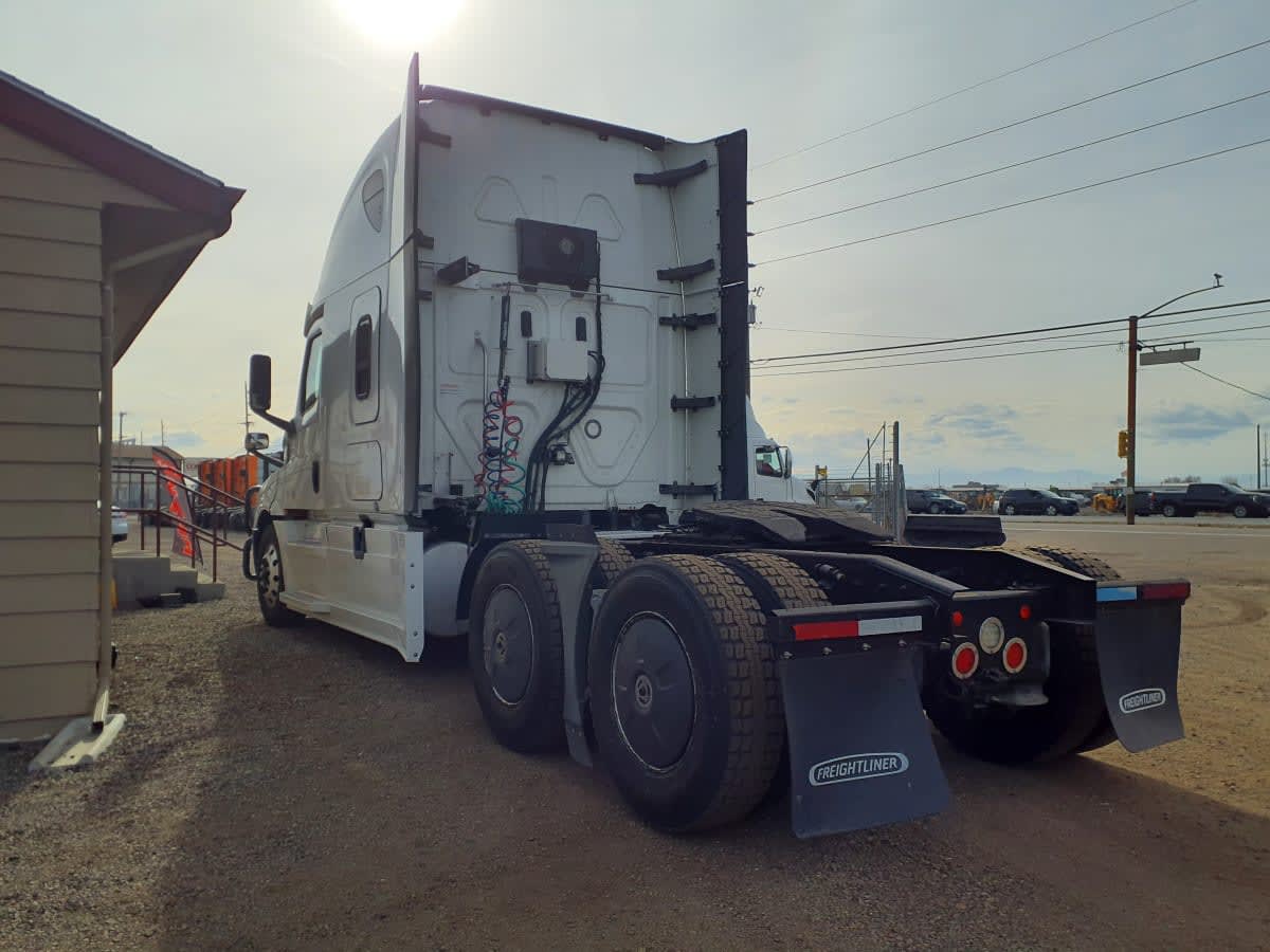 2020 Freightliner - image 6