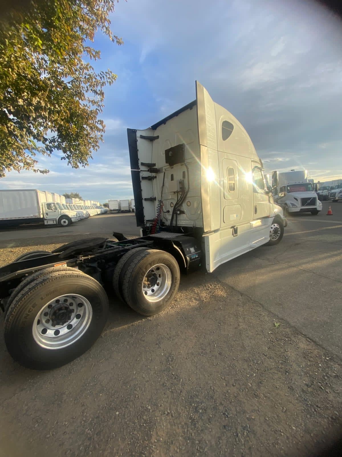 2020 Freightliner - image 4