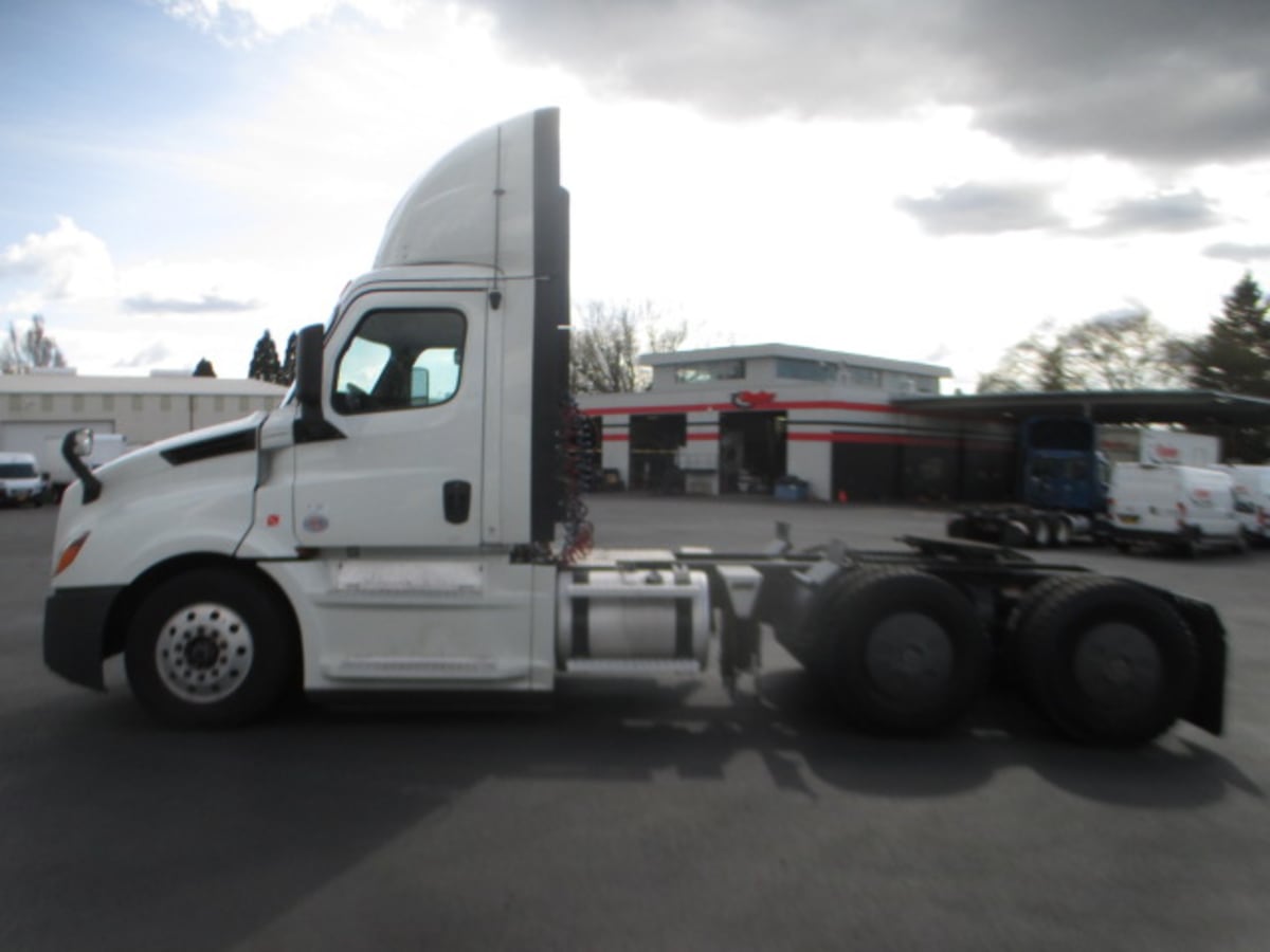 2020 Freightliner/Mercedes NEW CASCADIA PX12664 239996