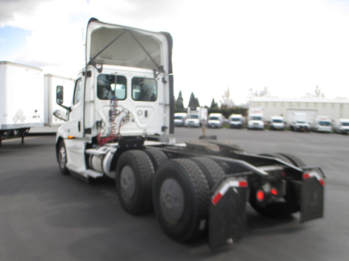 2020 Freightliner/Mercedes NEW CASCADIA PX12664 239996