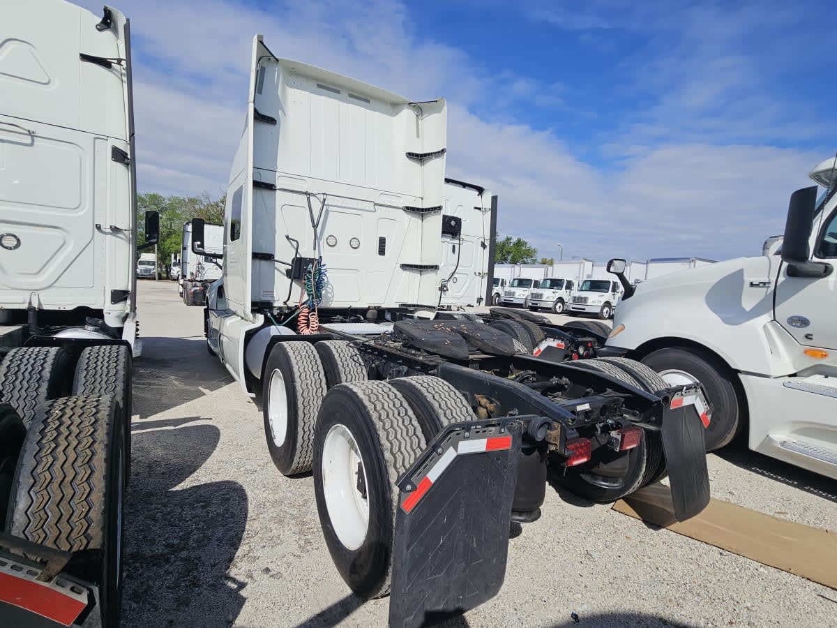 2020 International - image 6