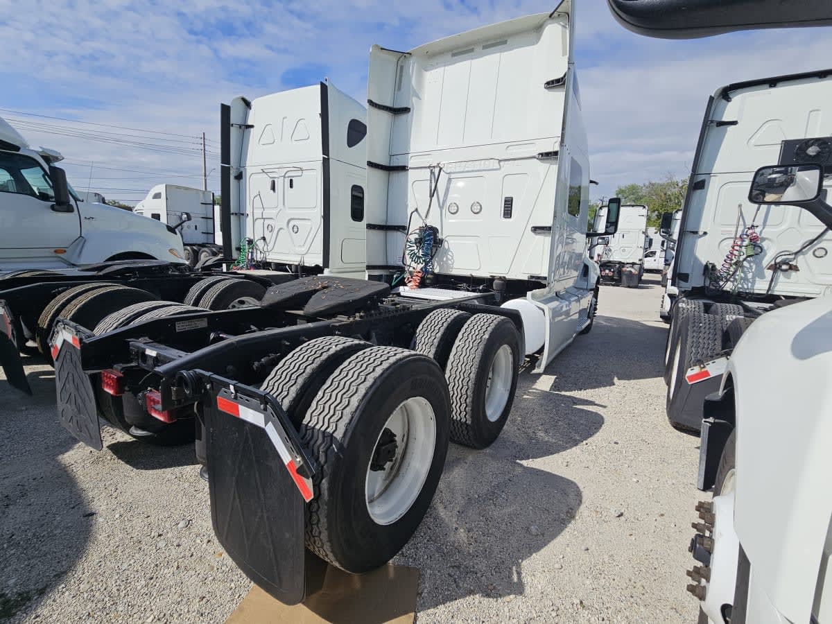 2020 International - image 4