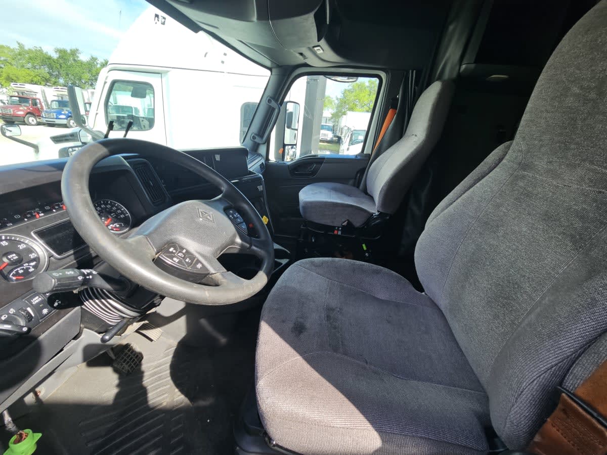 2020 International - image 7