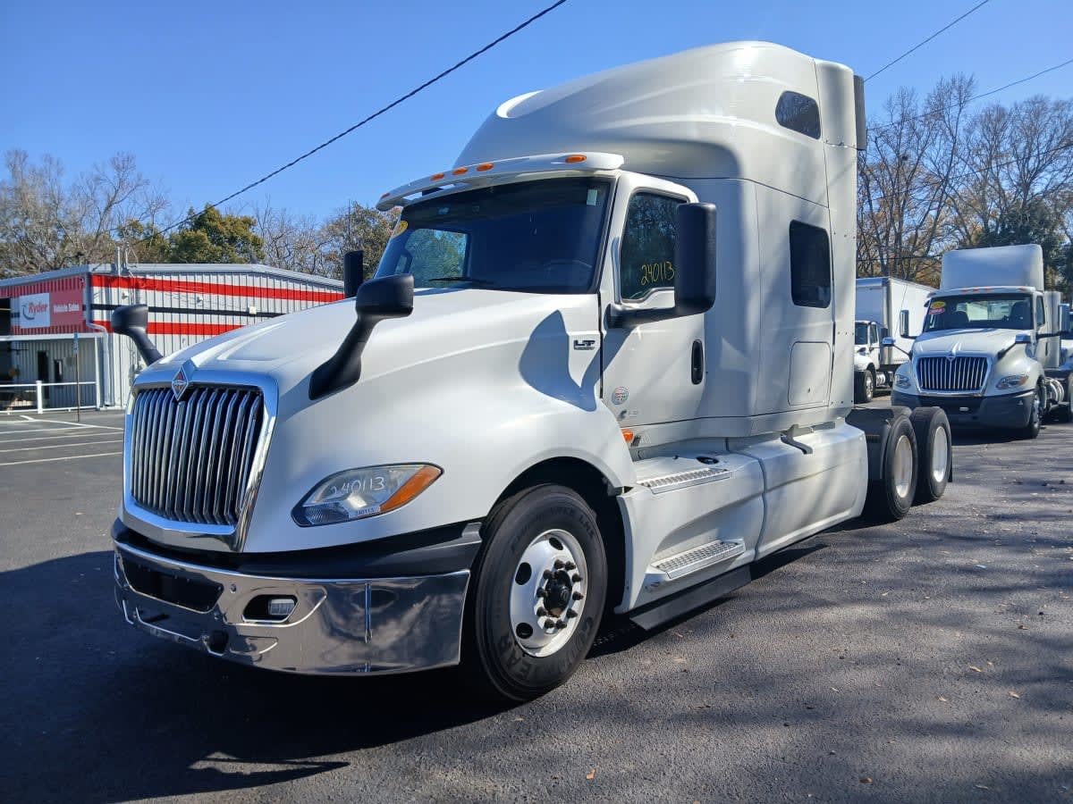 2020 International - image 2