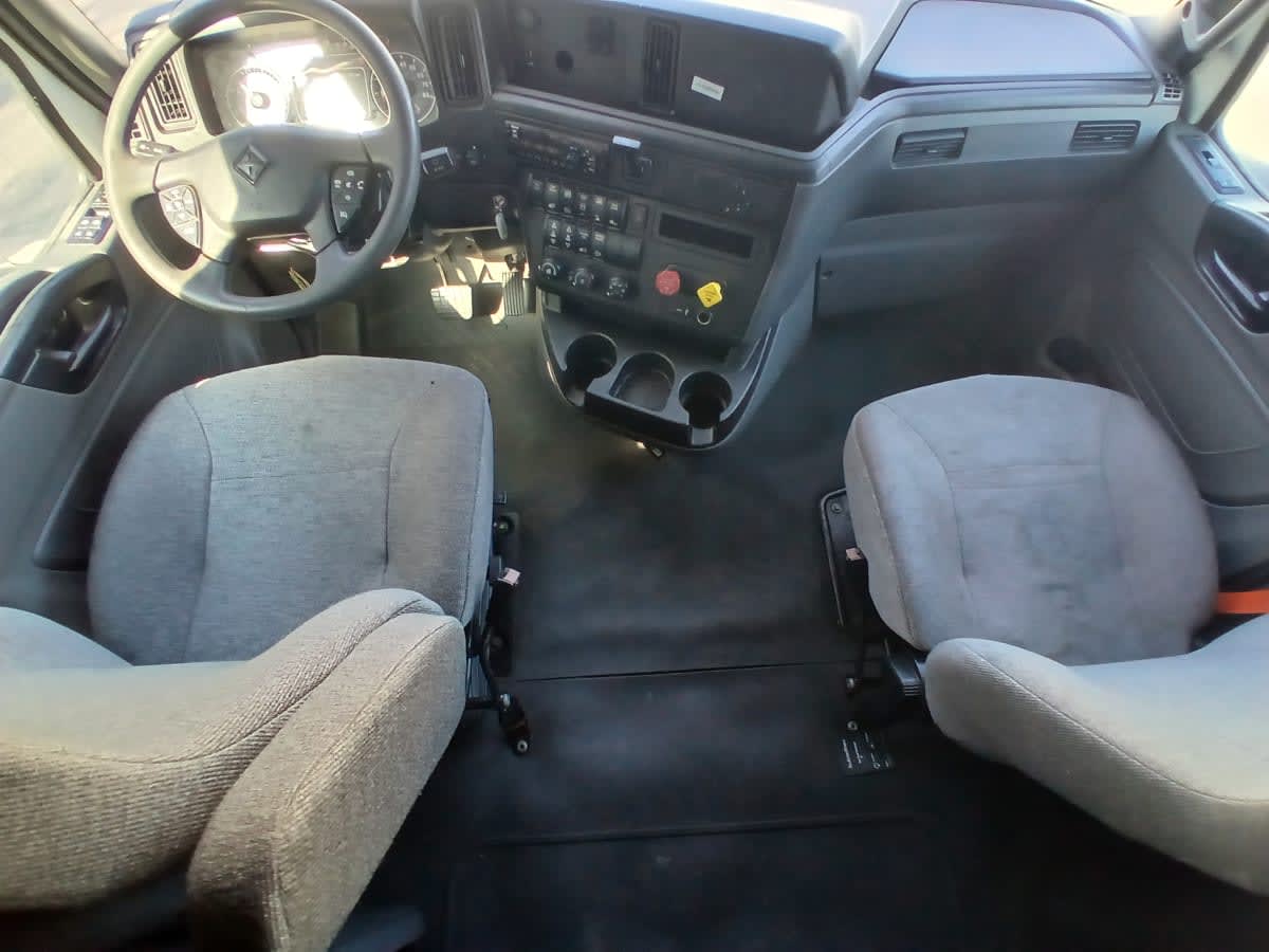 2020 International - image 7