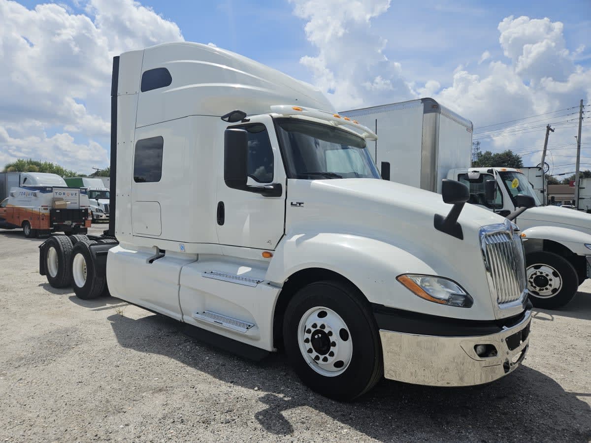 2020 Navistar International LT625 SLPR CAB 240122