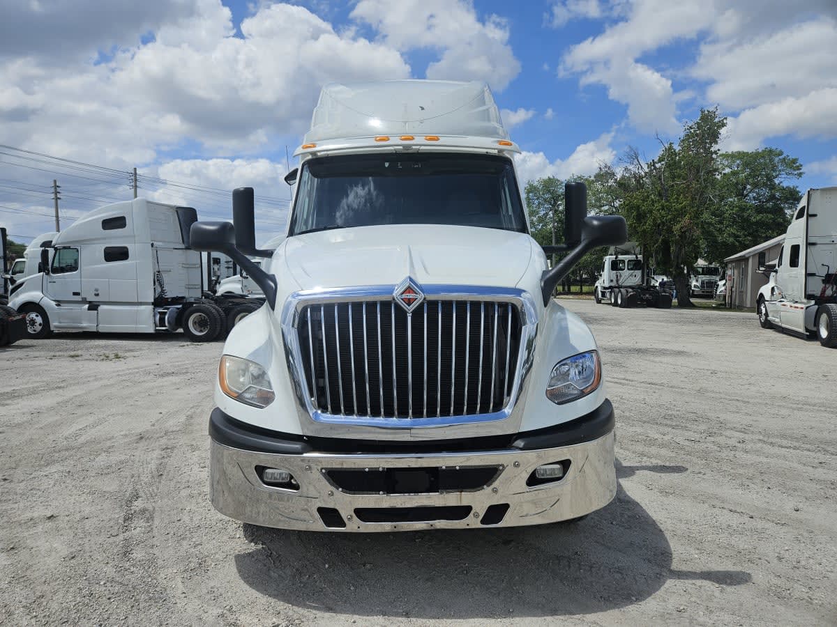 2020 Navistar International LT625 SLPR CAB 240136