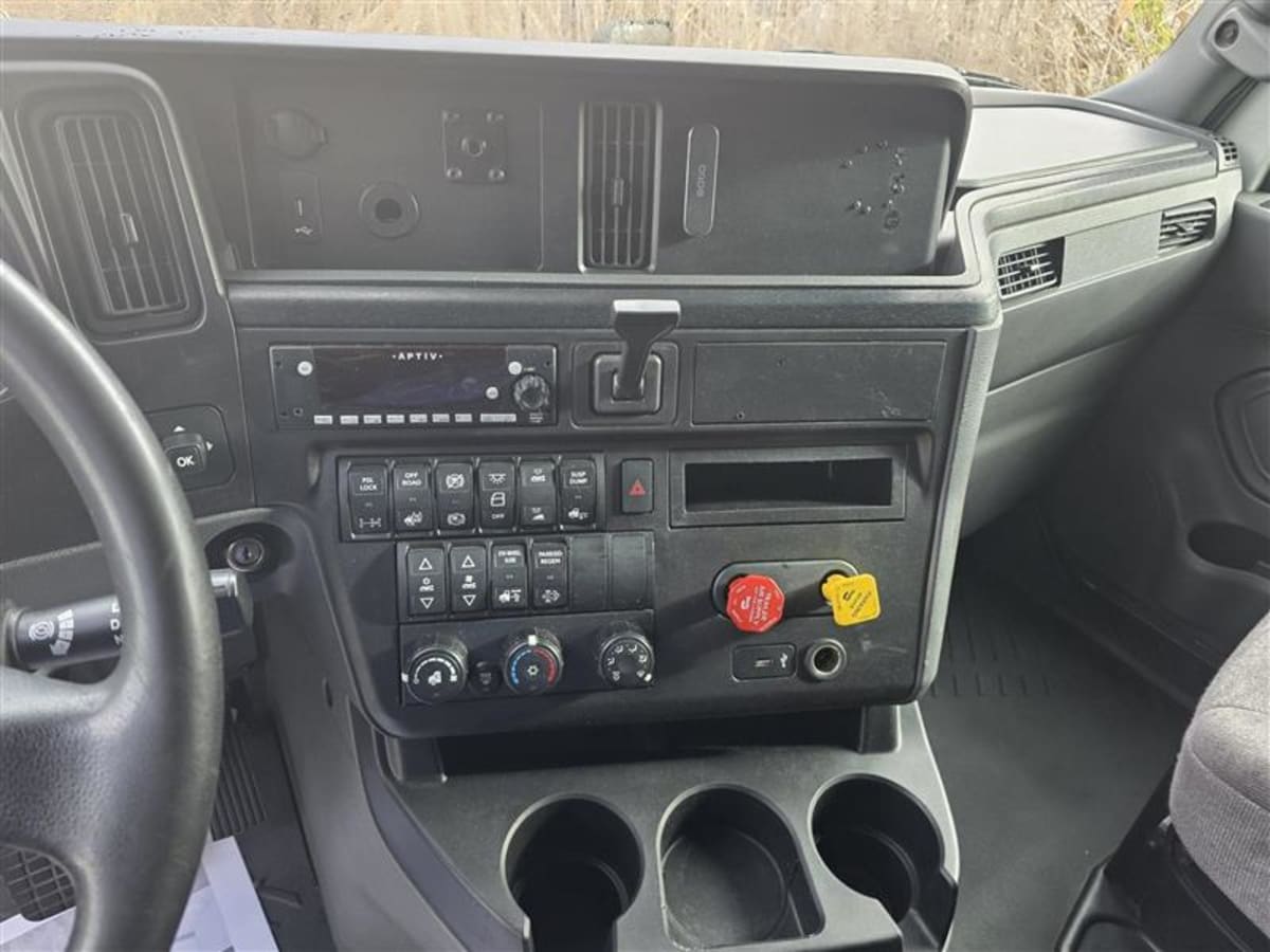 2020 Navistar International LT625 SLPR CAB 240140