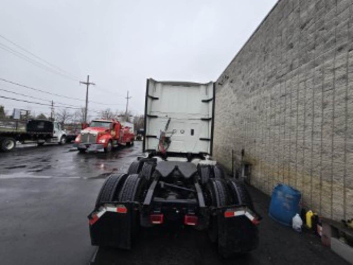 2020 Navistar International LT625 SLPR CAB 240140