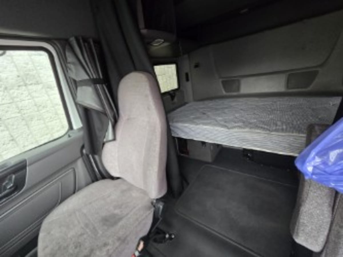 2020 Navistar International LT625 SLPR CAB 240140