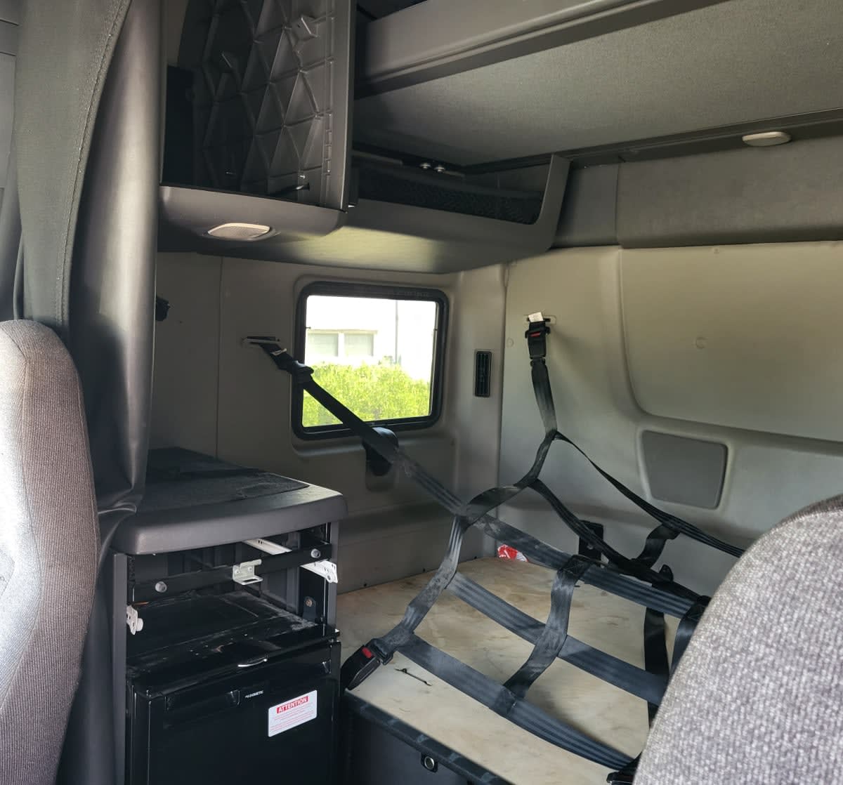 2020 Navistar International LT625 SLPR CAB 240150