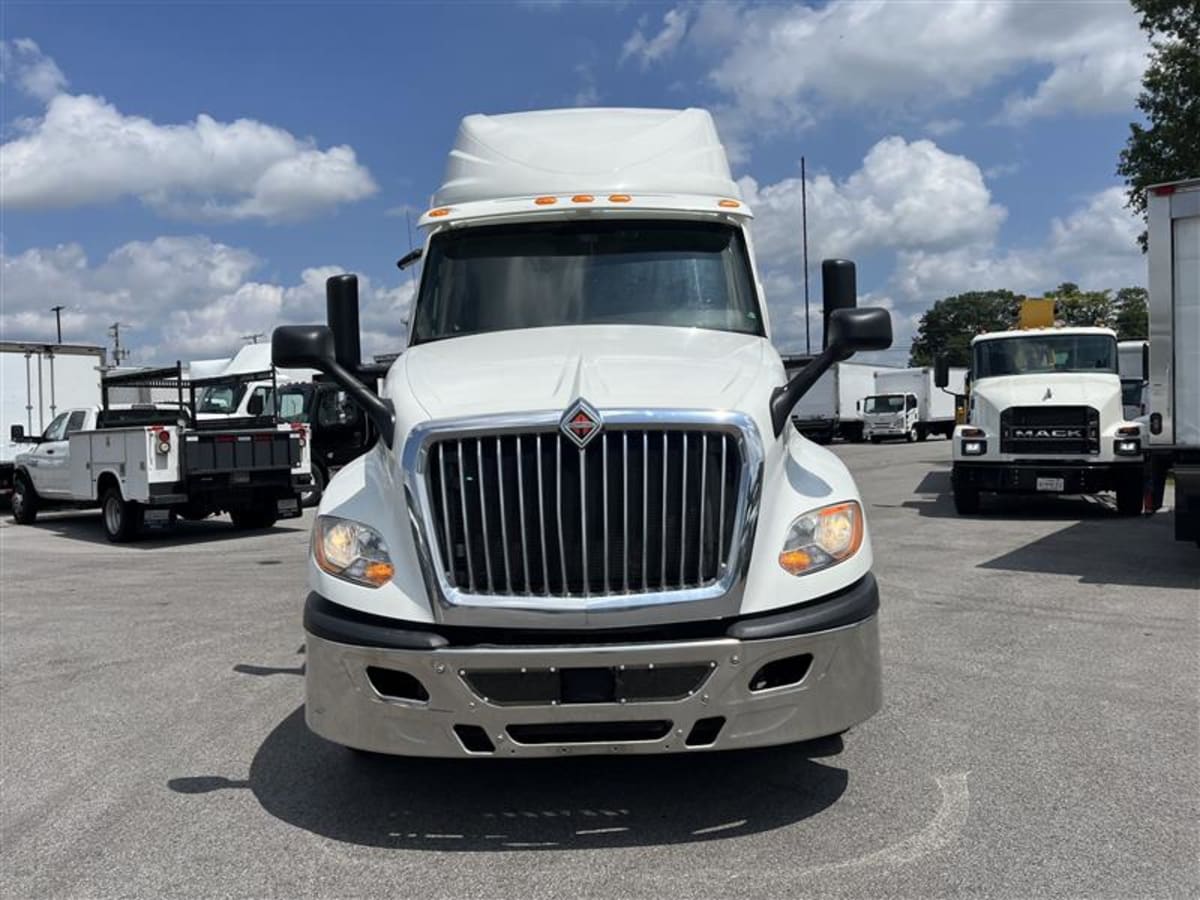 2020 International - image 2