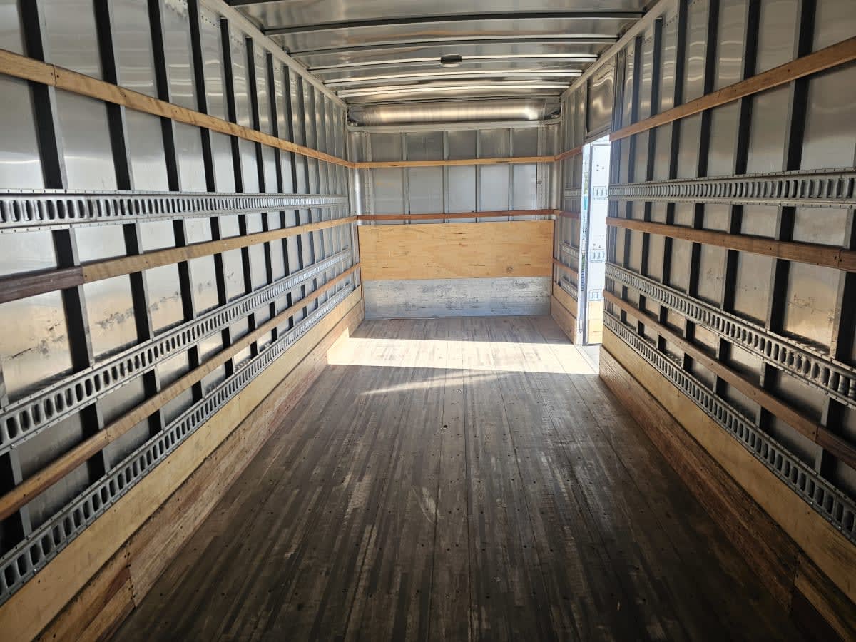 2019 Navistar International MV607 (4X2) 240250