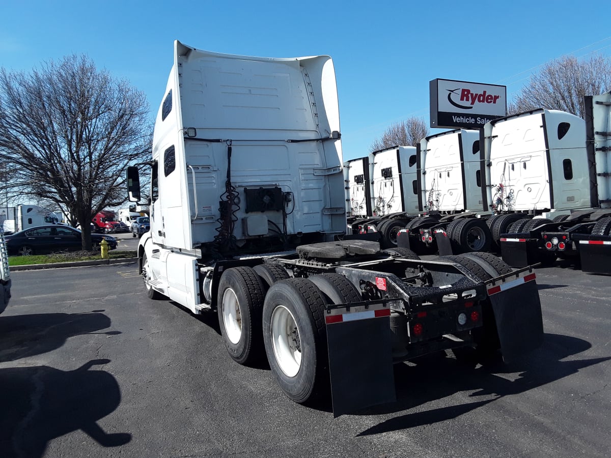 2020 Volvo VNL64T-760 240622