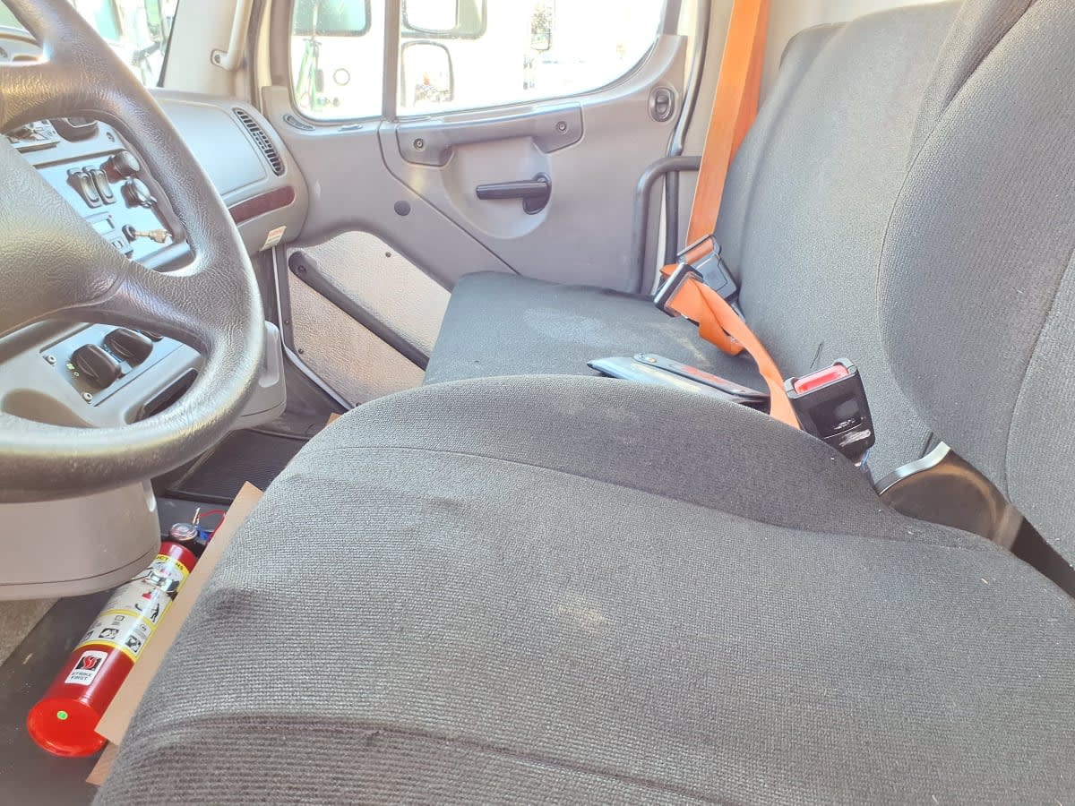 2020 Freightliner/Mercedes M2 106 240625