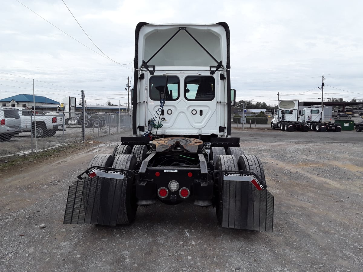 2020 Freightliner/Mercedes CASCADIA 125 240627