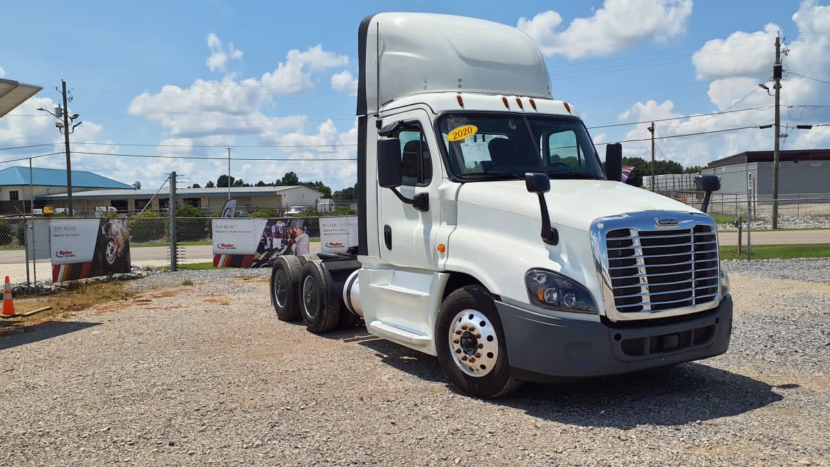 2020 Freightliner/Mercedes CASCADIA 125 240667