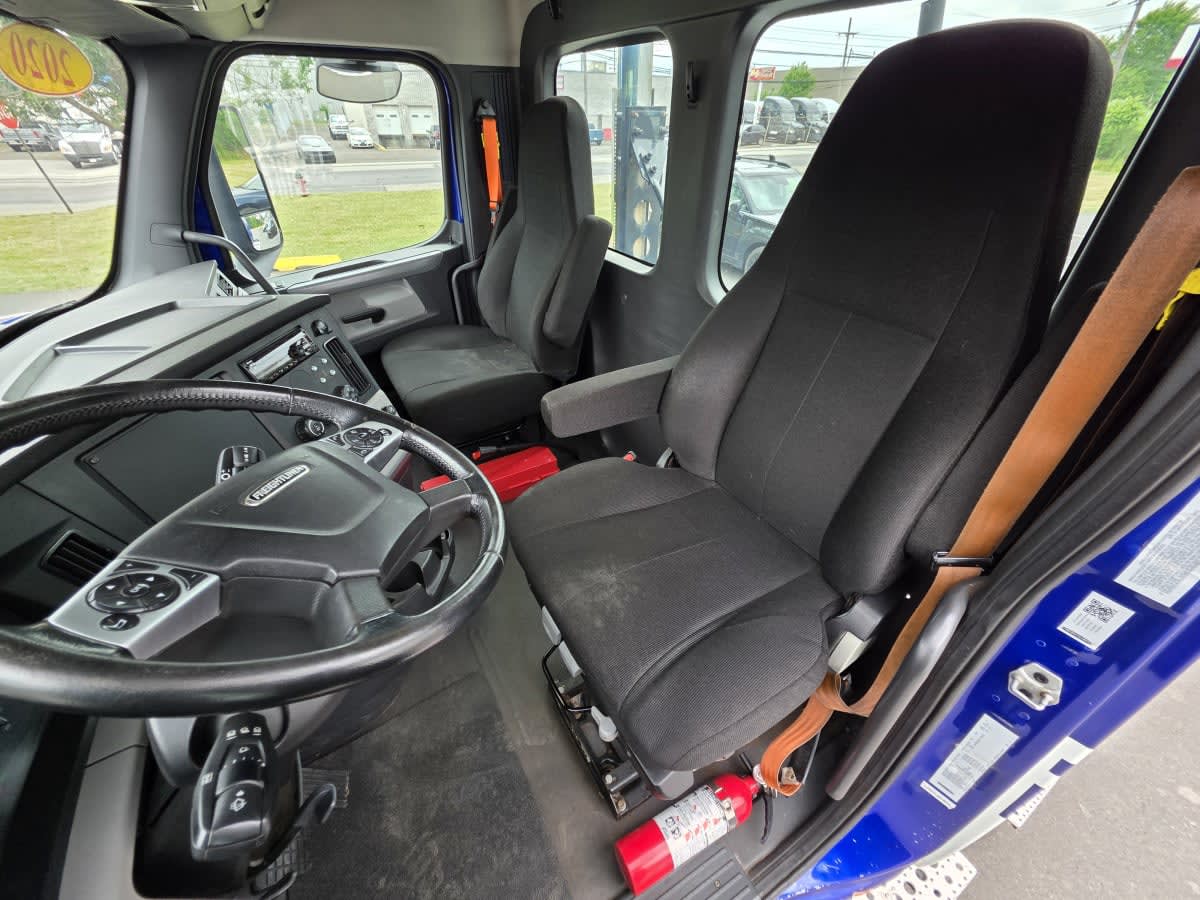 2020 Freightliner/Mercedes NEW CASCADIA 116 240672