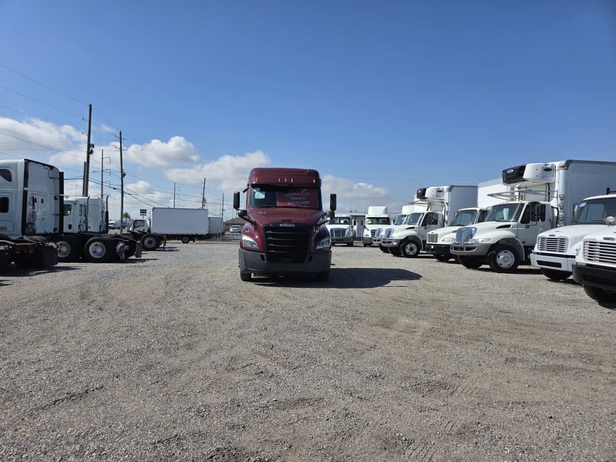 2020 Freightliner - image 2