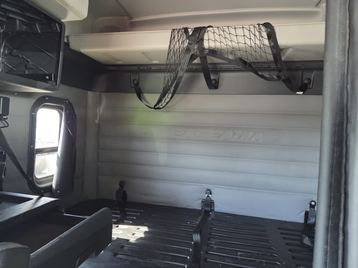 2020 Freightliner - image 8