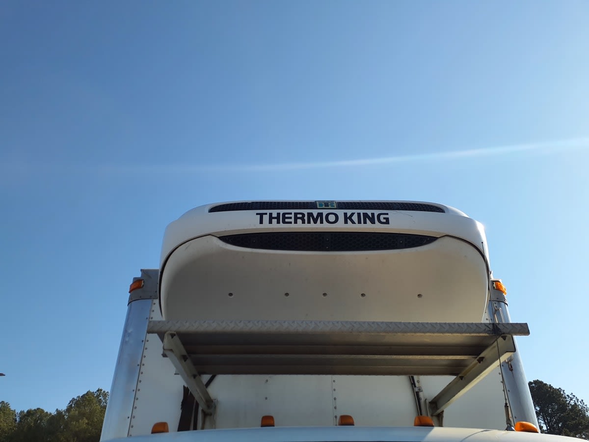 2020 Freightliner/Mercedes M2 106 240719