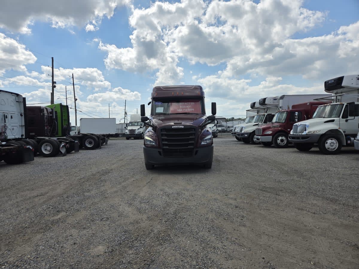 2020 Freightliner - image 2