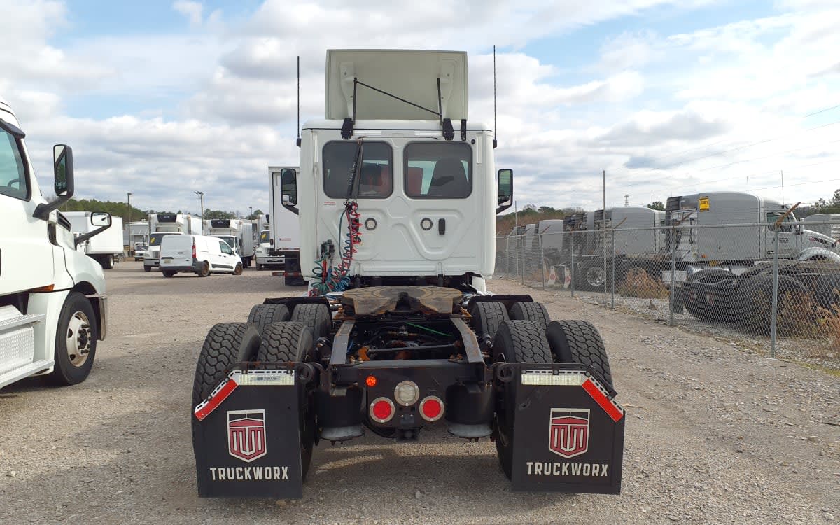 2019 Freightliner/Mercedes NEW CASCADIA PX12664 240779